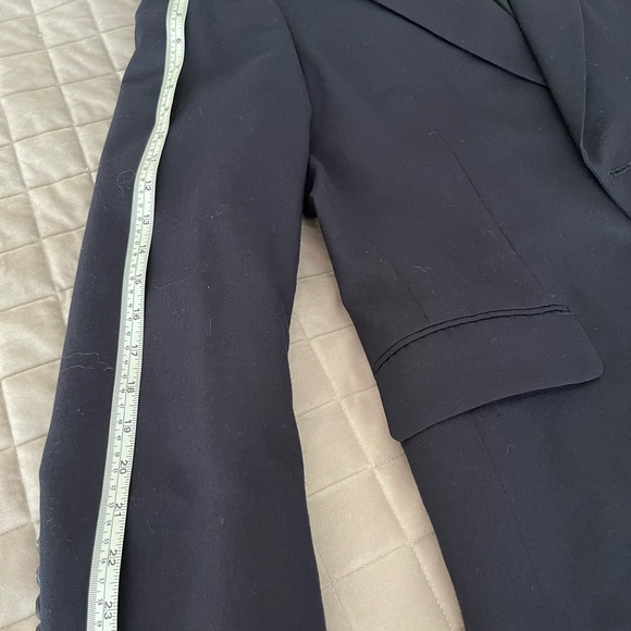 Suit jacket in excellent condition - Picture 3 of 5
